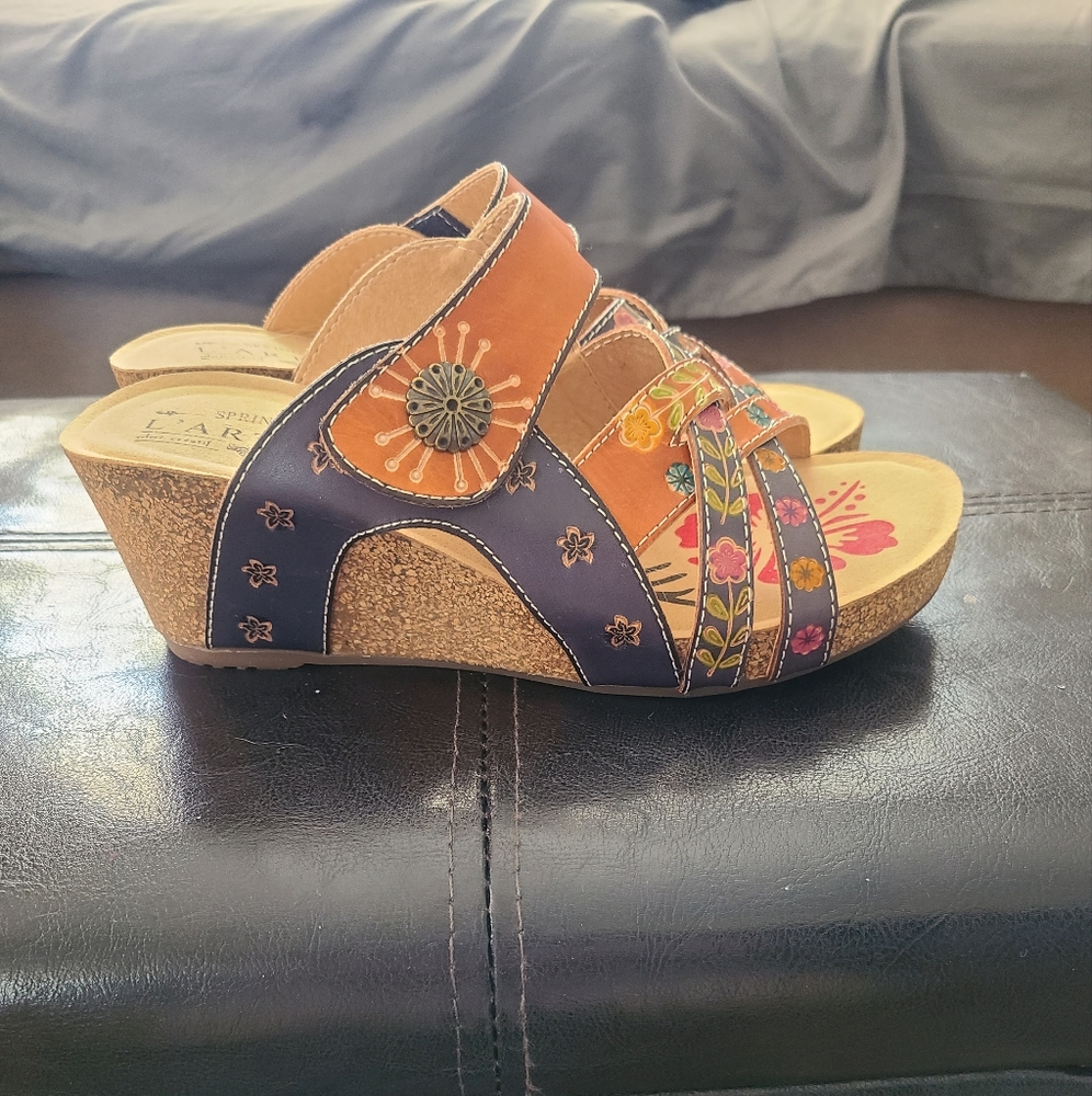L'Artiste spring step sandals
